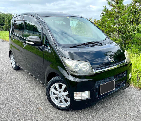 Daihatsu Move Custom X ano 19, muito conservada, interior escuro, rodas, CD Player, Push Start, motor corrente 142.000km, Shaken 2 anos ¥180.000 à vista Até 24X no cartão de crédito Financiamento próprio Financiamento japonês Estamos em Miyoshi região de Aichi Toyota Loja de carros usados em Aichi