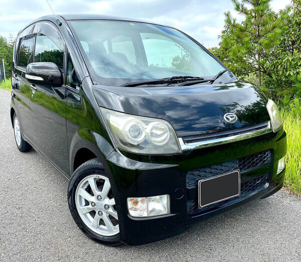 Daihatsu Move Custom X ano 19, muito conservada, interior escuro, rodas, CD Player, Push Start, motor corrente 142.000km, Shaken 2 anos ¥180.000 à vista Até 24X no cartão de crédito Financiamento próprio Financiamento japonês Estamos em Miyoshi região de Aichi Toyota Loja de carros usados em Aichi