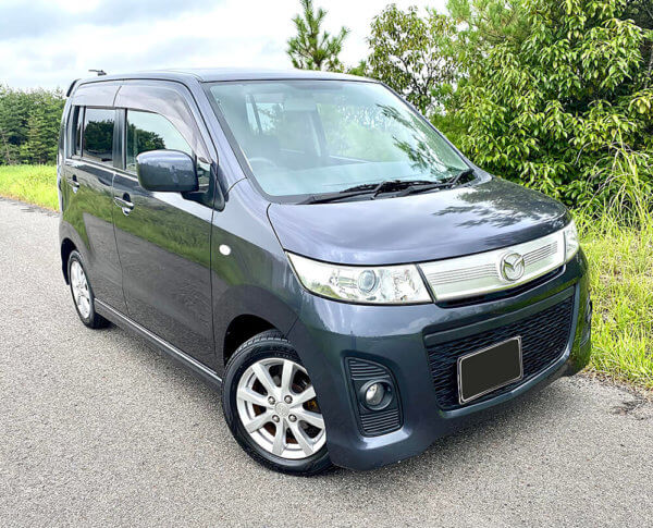 Mazda AZ Wagon Custom Style XS 4WD ano 23, muito conservada, interior escuro, rodas, câmbio CVT, Push Start, CD Player, motor corrente 122.000km, Shaken 2 anos ¥280.000 à vista Até 24X no cartão de crédito Financiamento próprio Financiamento japonês Estamos em MiYOSHI região de Aichi Toyota Loja de carros usados em Aichi