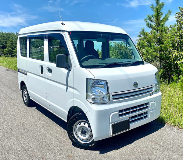 Nissan Clipper NV100 DX ano 29 350 Kg, muito econômico, carro sem detalhes, vale a pena conferir, motor corrente 151.000km, Shaken 2 anos ¥650.000 à vista Fazemos a documentação para Placa Preta Até 24X no cartão de crédito Financiamento próprio Financiamento japonês Estamos em Miyoshi região de Aichi Toyota Loja de carros usados Jp