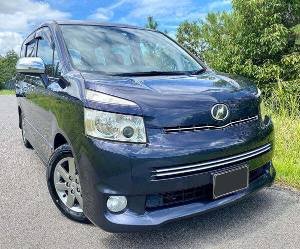 Toyota Voxy ZS Kirameki 2 ano 21, conservada, Navi, ETC, câmera de ré, push start, rodas, 2 portas automáticas, 117.000km Shaken 2 anos ¥580.000 à vista Até 24X no cartão de crédito ou Financiamento japonês Estamos em Miyoshi região de Aichi Toyota Carros usados no Jp